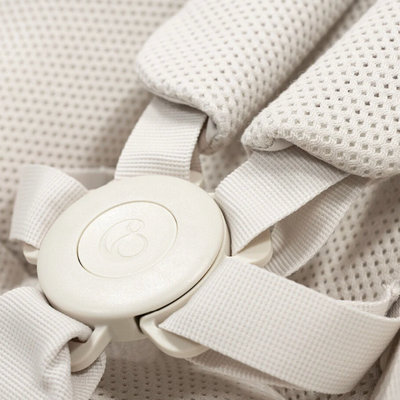 Stokke Yoga Light Sand wipstoel - Tiny Library
