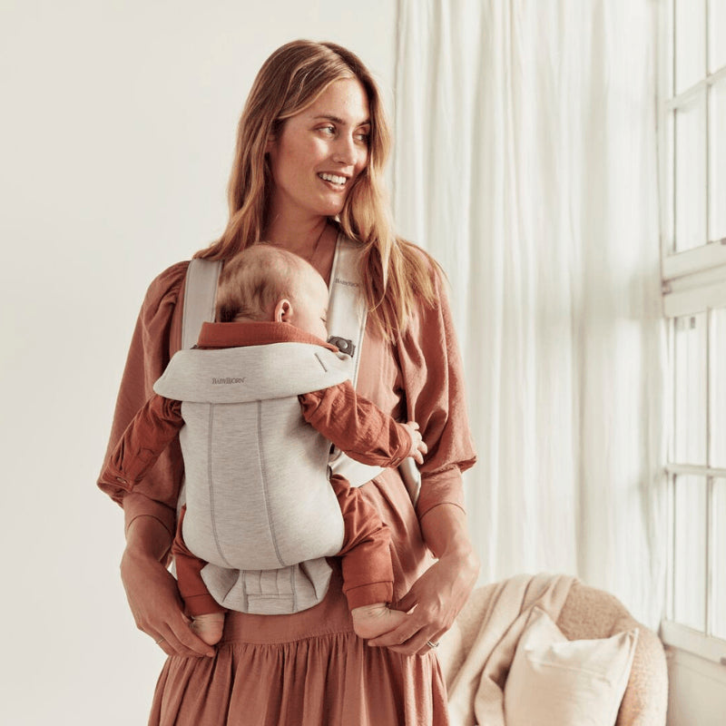 Babybjörn Mini draagzak – Tiny Library