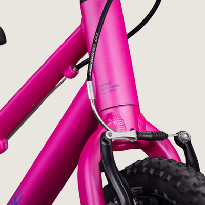 Cube Numove 140 - RT fucsia plum - aanzicht