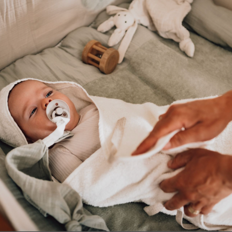 Koeka omslagdoek newborn Dijon Daily - Tiny Library