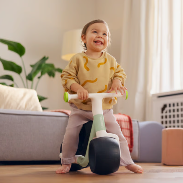 Woom wow loopfiets - kleur Soft sprout - Tiny Library
