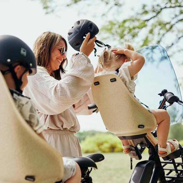 Urban Iki cycling helmet