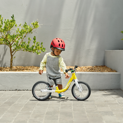 Woom GO 1 Loopfiets sfeerbeeld - Tiny Library