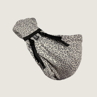 bykay hipsling leopard sand - Tiny Library