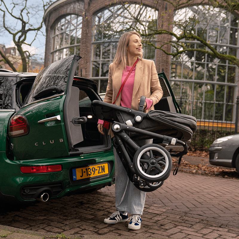 Bugaboo kinderwagen Lynx sfeerbeeld Tiny Library